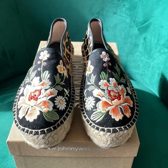 NWT Johnny Was Espadrilles size 7 - Picture 3 of 6
